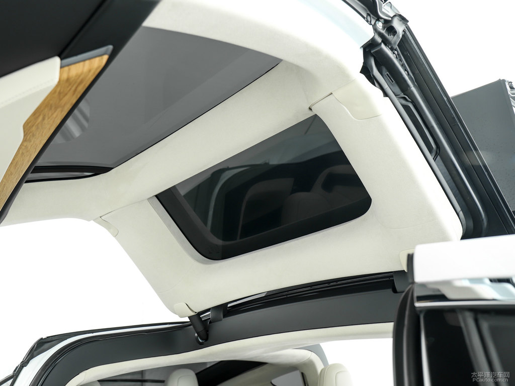 珍珠白Model X車廂內飾圖片