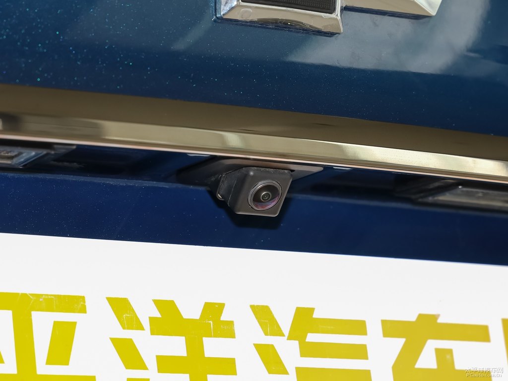 灑脫藍(lán)科魯澤車尾外觀圖片