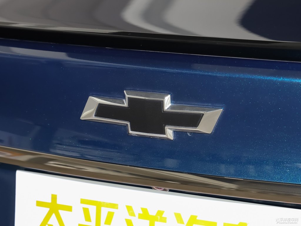 灑脫藍科魯澤車尾外觀圖片