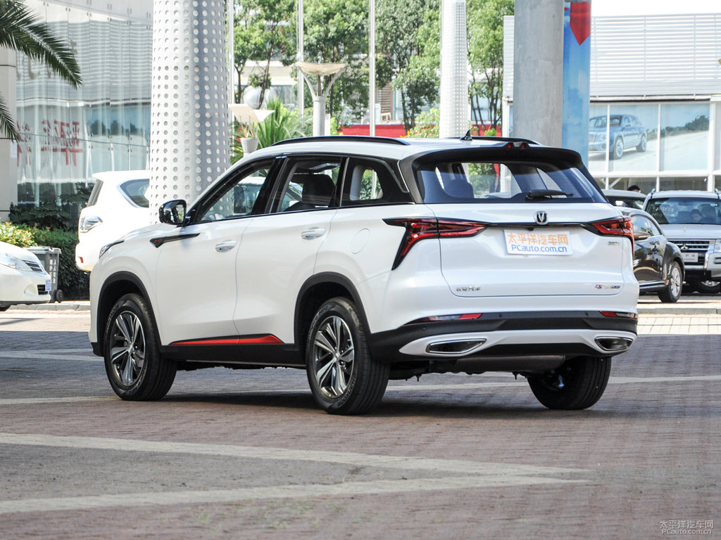 炫晶白長安CS75 PLUS整車外觀外觀圖片