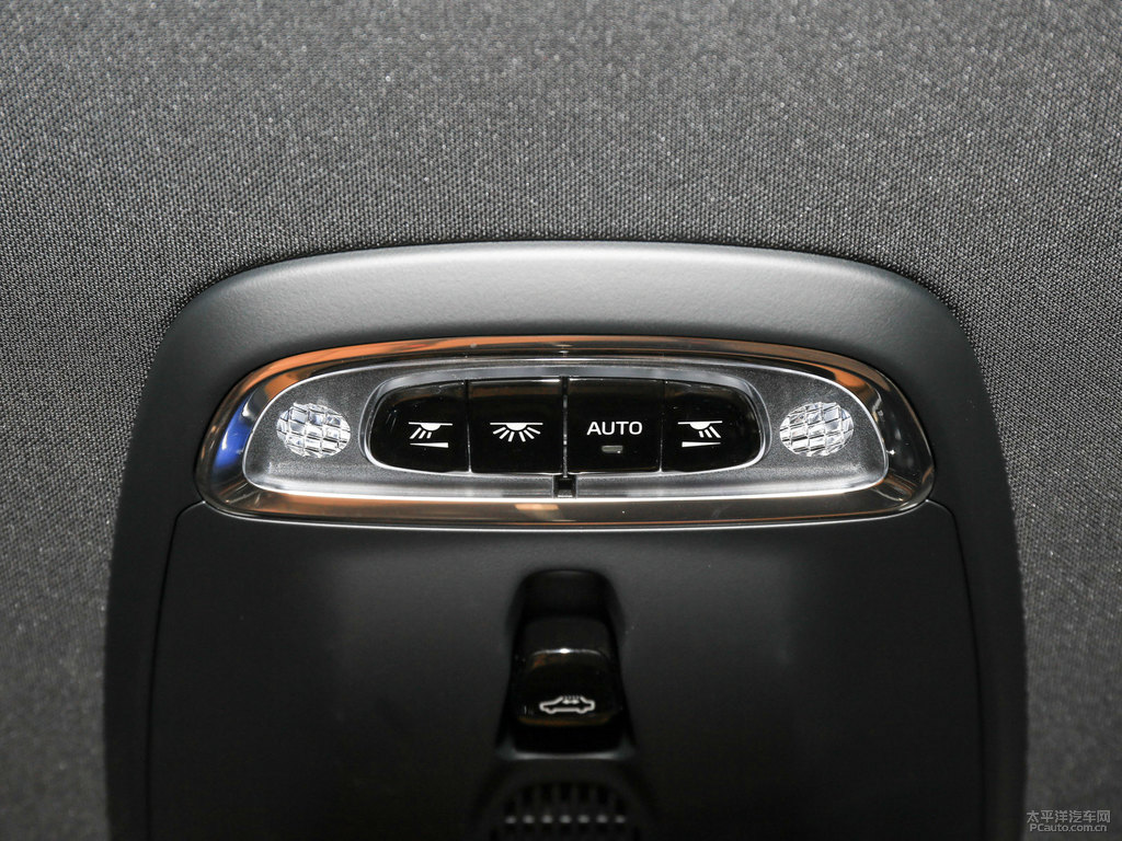 瑪瑙黑沃爾沃XC90車廂內(nèi)飾圖片