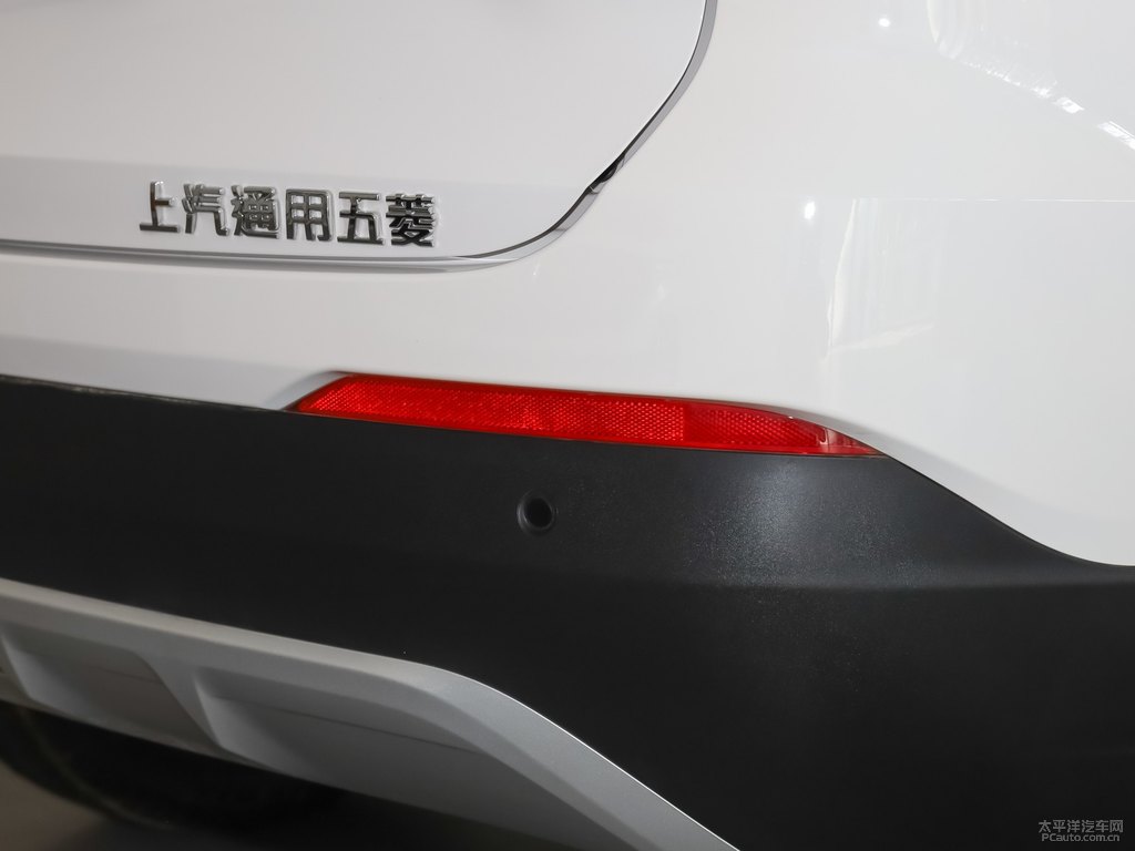 糖果白寶駿510車尾外觀圖片