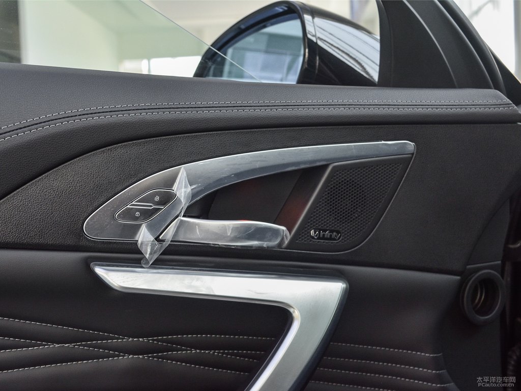 炫晶黑魏牌 VV7車(chē)廂內(nèi)飾圖片
