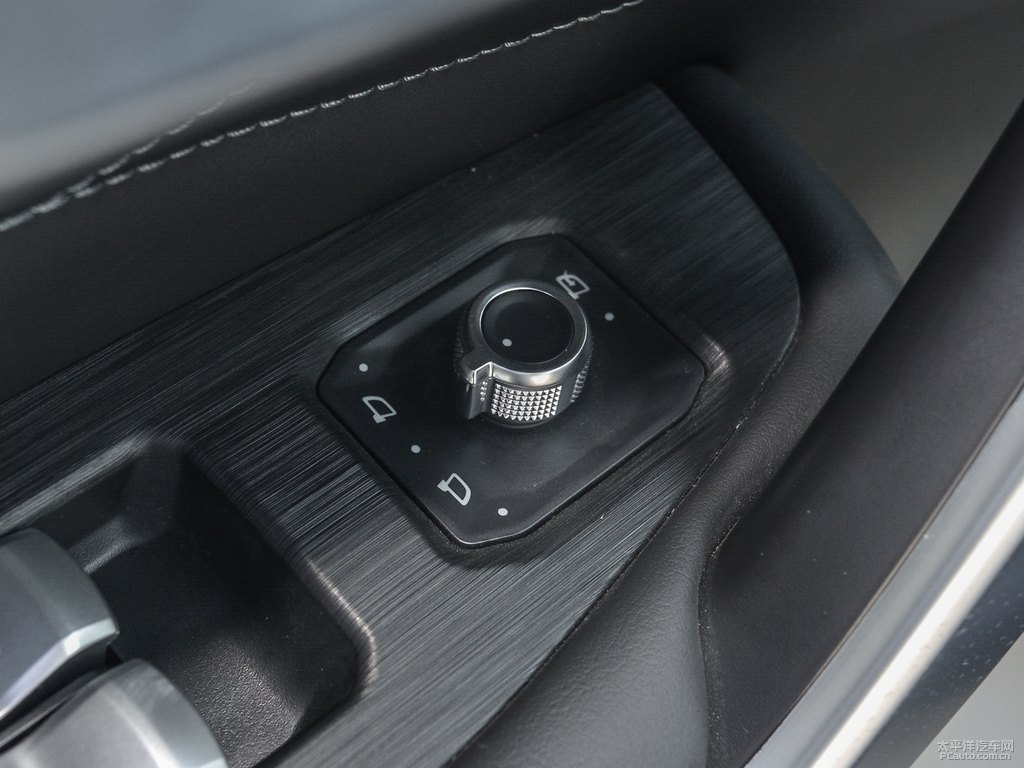炫晶黑魏牌 VV7車廂內(nèi)飾圖片