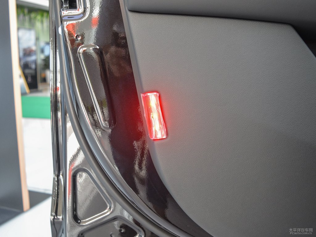 炫晶黑魏牌 VV7車廂內(nèi)飾圖片