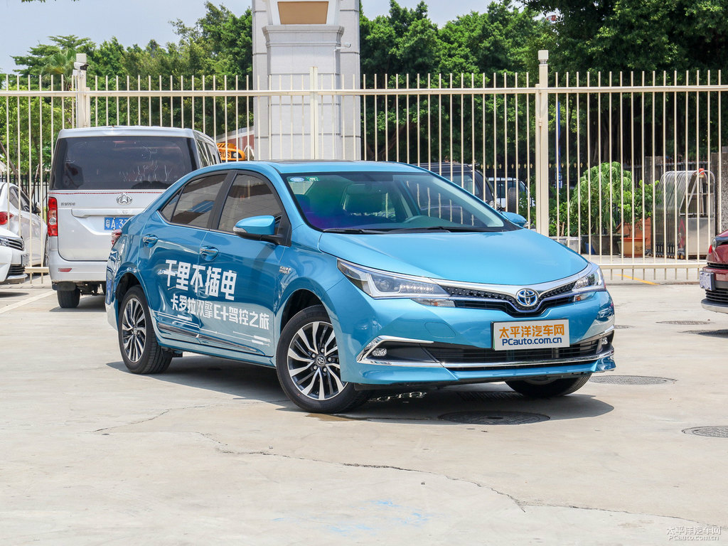 天際藍(lán)金屬色卡羅拉雙擎E+整車外觀外觀圖片
