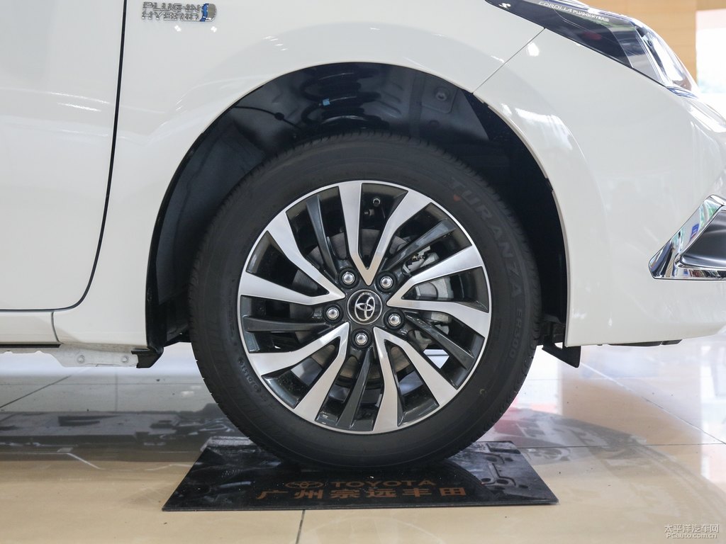 珍珠白色卡羅拉雙擎E+車身外觀圖片