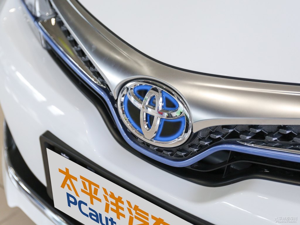 珍珠白色卡羅拉雙擎E+車頭外觀圖片