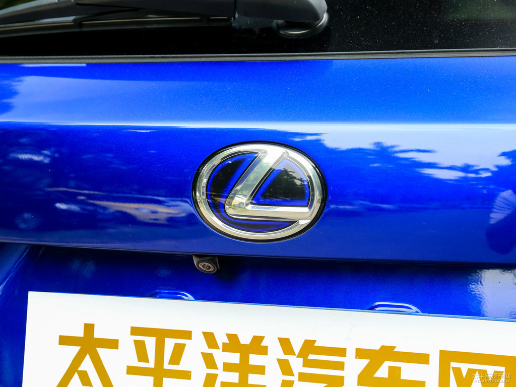 藍(lán)焰色雷克薩斯NX車尾外觀圖片