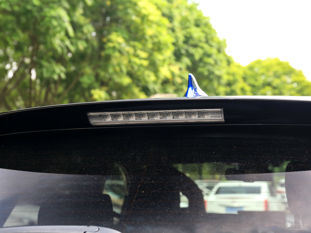 藍(lán)焰色雷克薩斯NX車(chē)尾外觀圖片