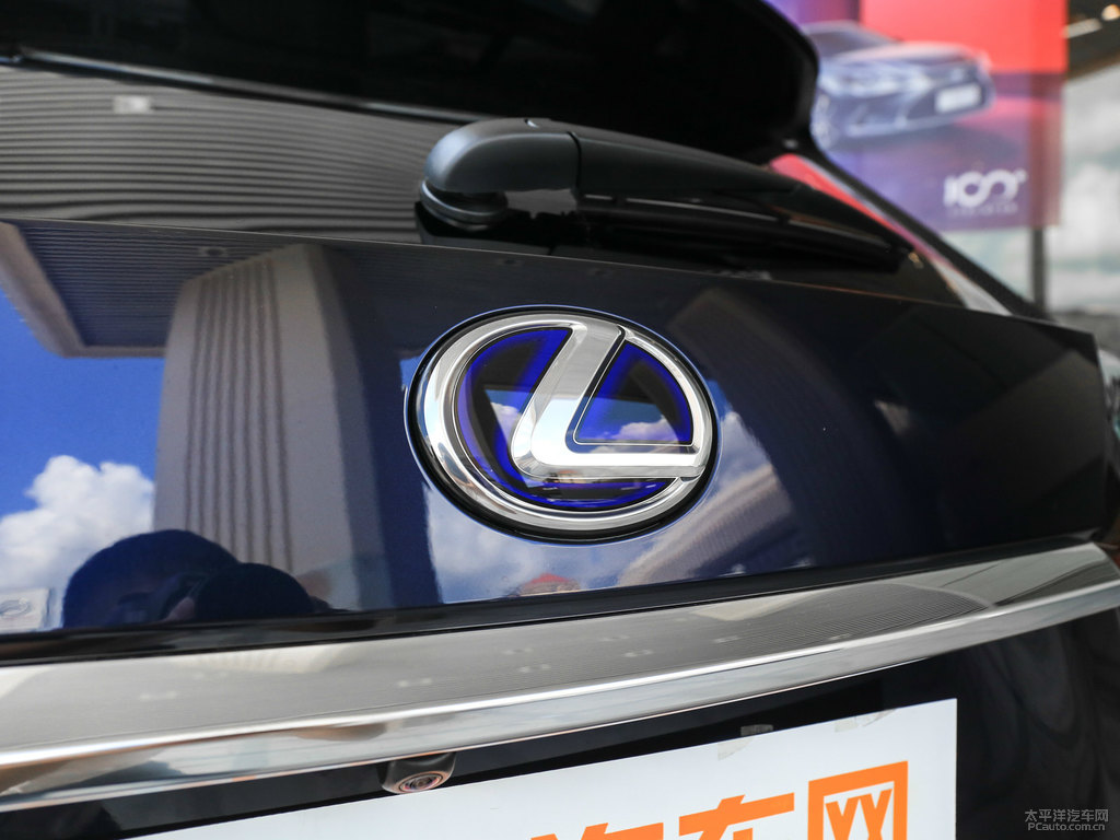 寶石藍(lán)色雷克薩斯RX車尾外觀圖片