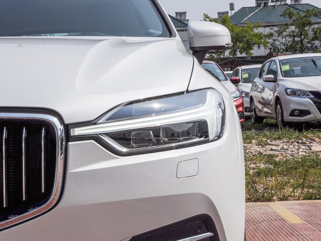 水晶白沃爾沃XC60車頭外觀圖片