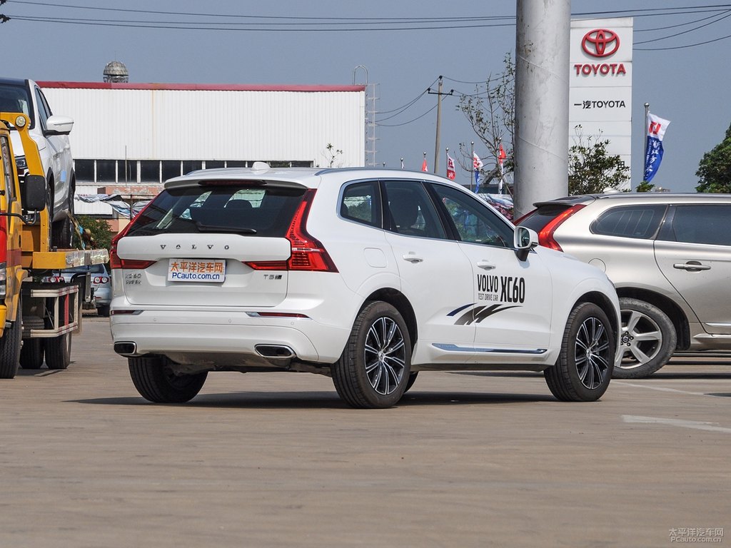 水晶白沃爾沃XC60整車外觀外觀圖片