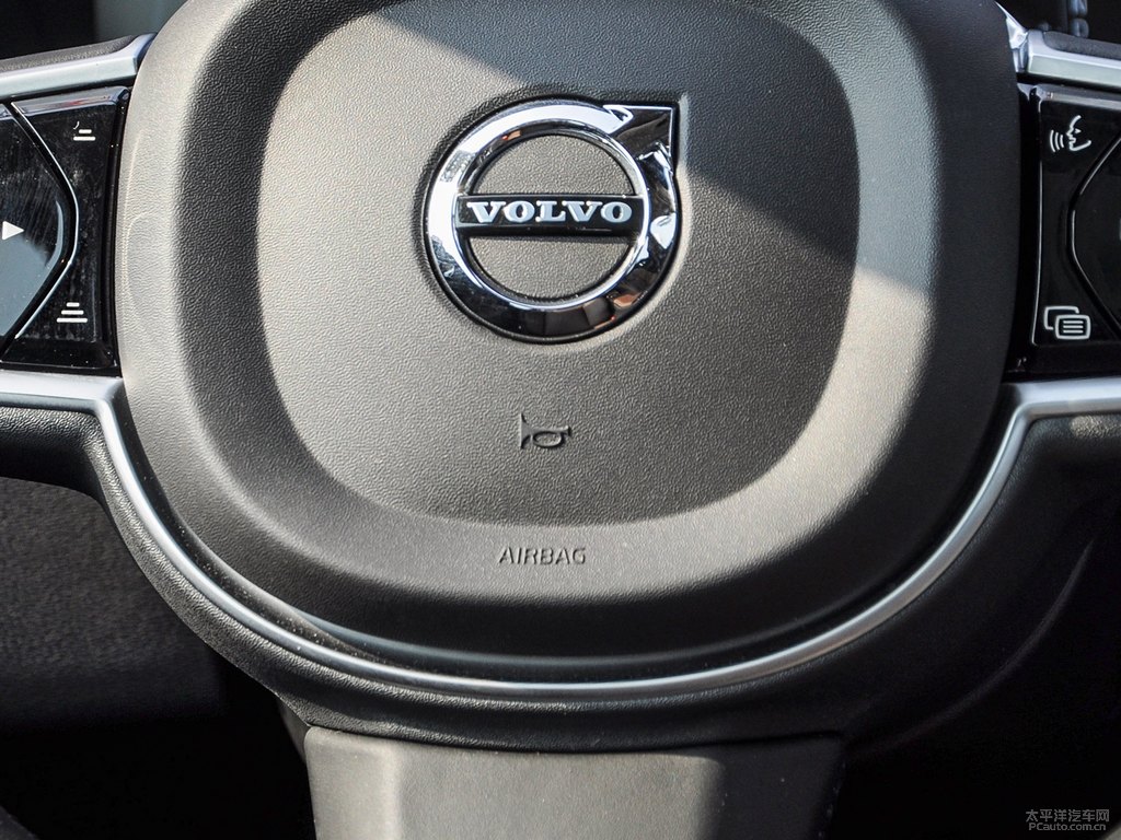 水晶白沃爾沃XC60中控內(nèi)飾圖片