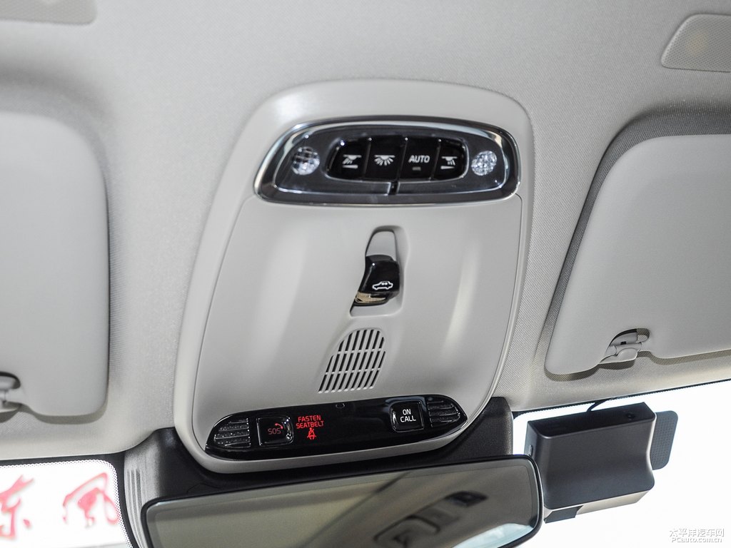 水晶白沃爾沃XC60車廂內(nèi)飾圖片