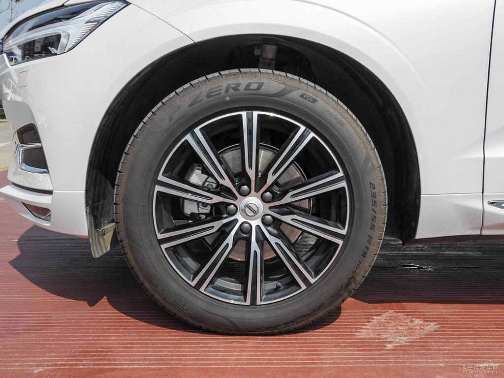 水晶白沃爾沃XC60車身外觀圖片
