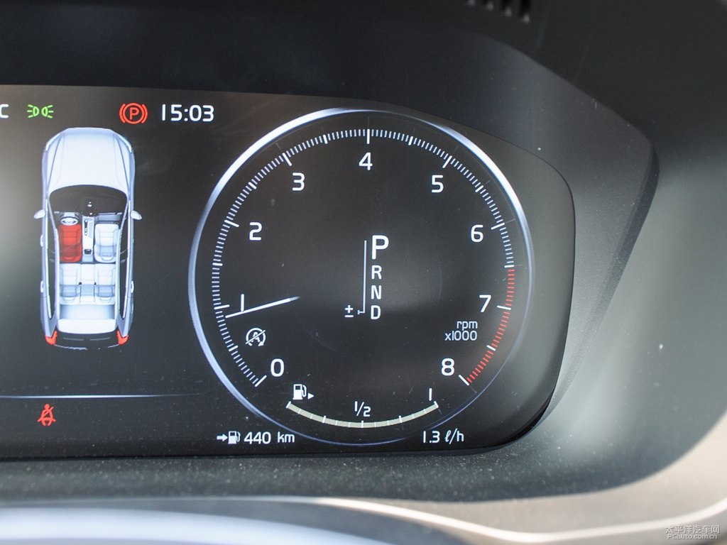 水晶白沃爾沃XC60中控內(nèi)飾圖片