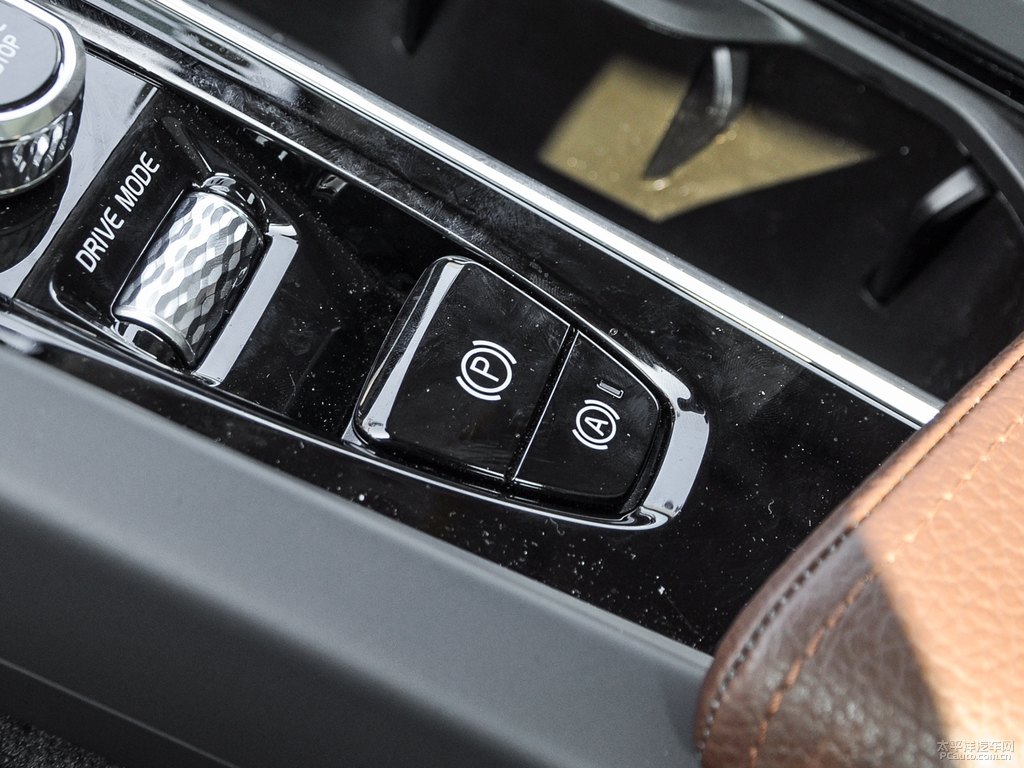 水晶白沃爾沃XC60中控內飾圖片