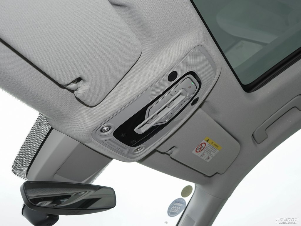 鎏金橙奧迪Q8車廂內(nèi)飾圖片