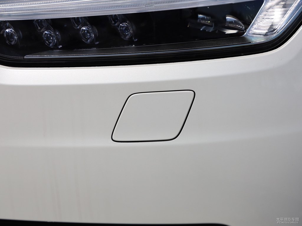 水晶白沃爾沃XC90車頭外觀圖片