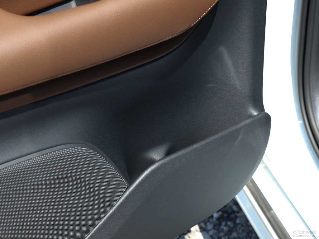 水晶白沃爾沃XC90儲物空間空間圖片