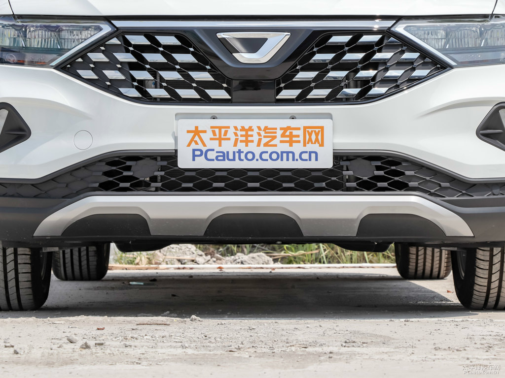 極地白捷達VS5車頭外觀圖片