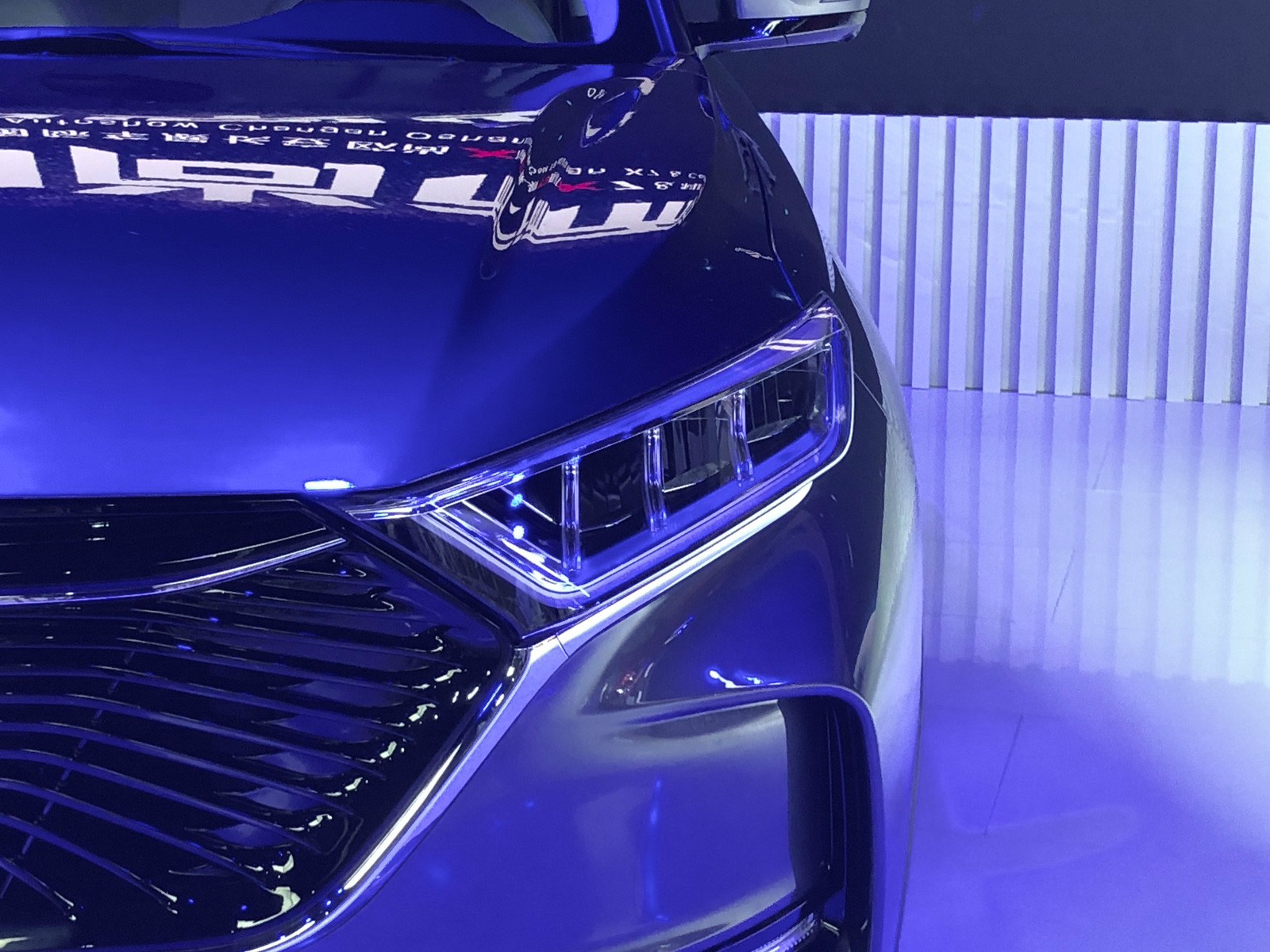 長安歐尚X7車展高清大圖