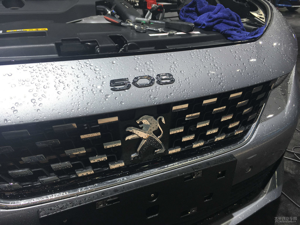 標(biāo)致508圖片