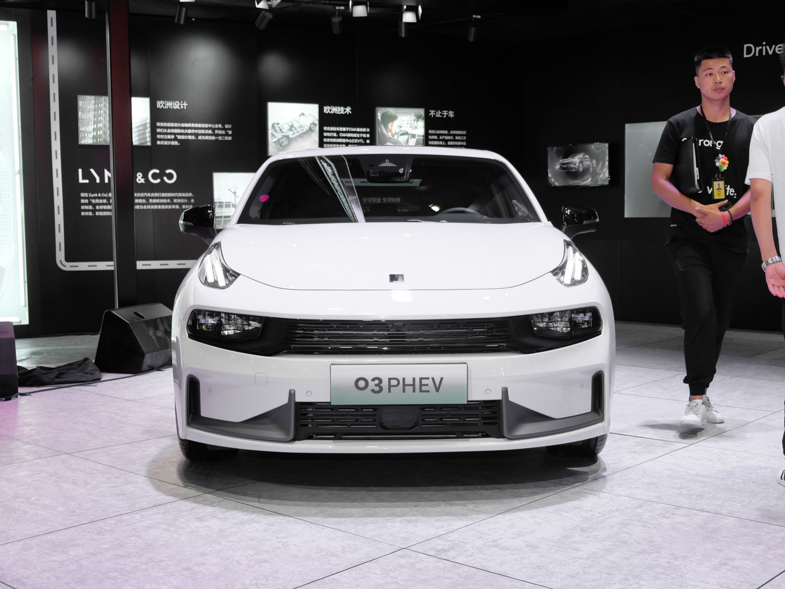領(lǐng)克03新能源車展高清大圖
