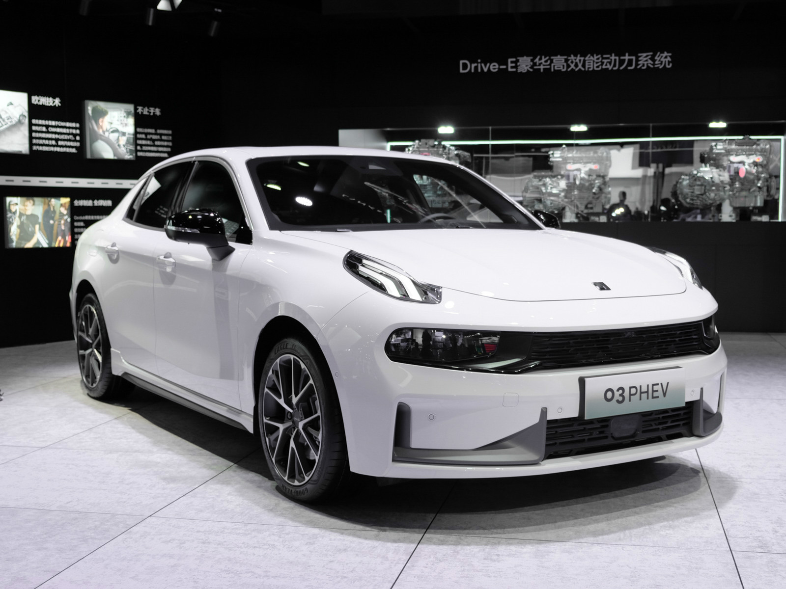 領(lǐng)克03新能源車展高清大圖
