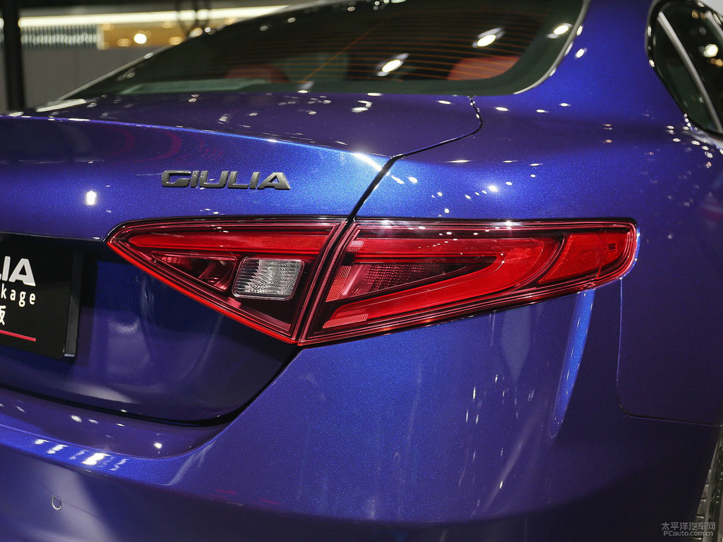 Giulia~DƬ