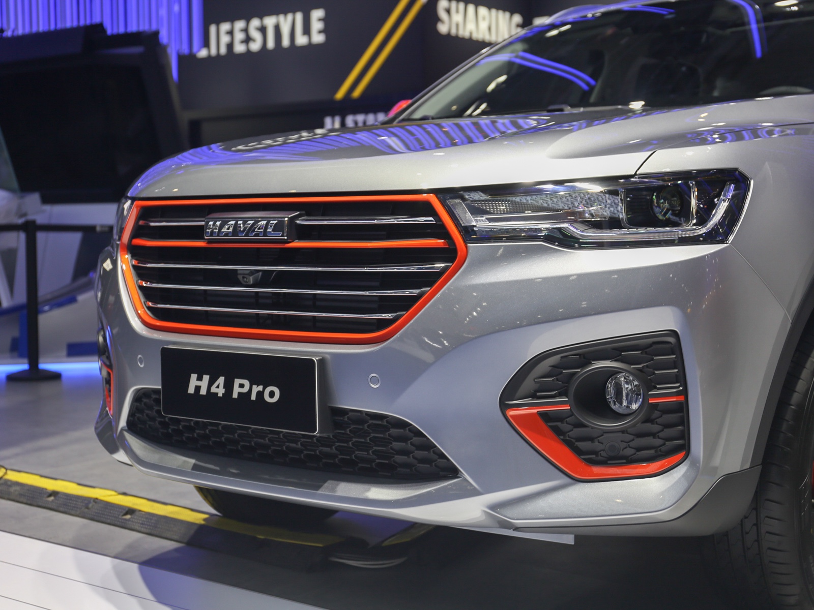 哈弗H4車(chē)展高清大圖
