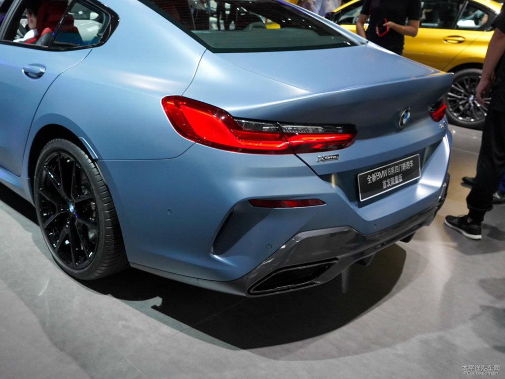 R8ϵDƬ