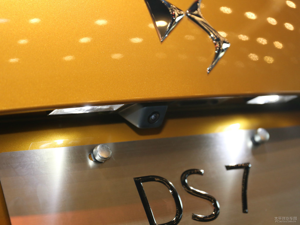 DS 7DƬ