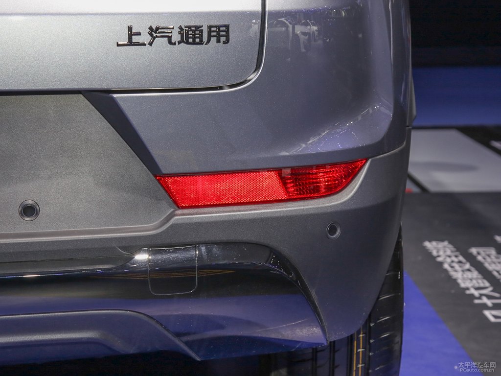 海崖灰創(chuàng)界車尾外觀圖片