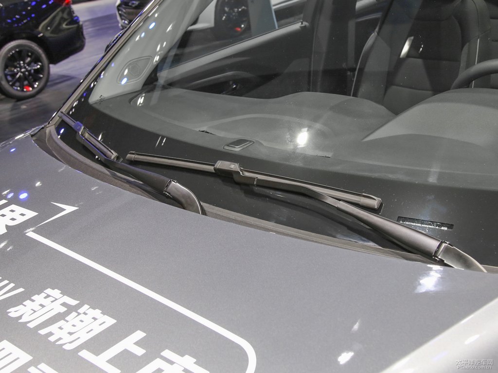 海崖灰創(chuàng)界車身外觀圖片