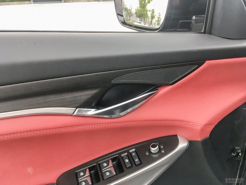 安第斯灰長安CS75 PLUS車廂內飾圖片