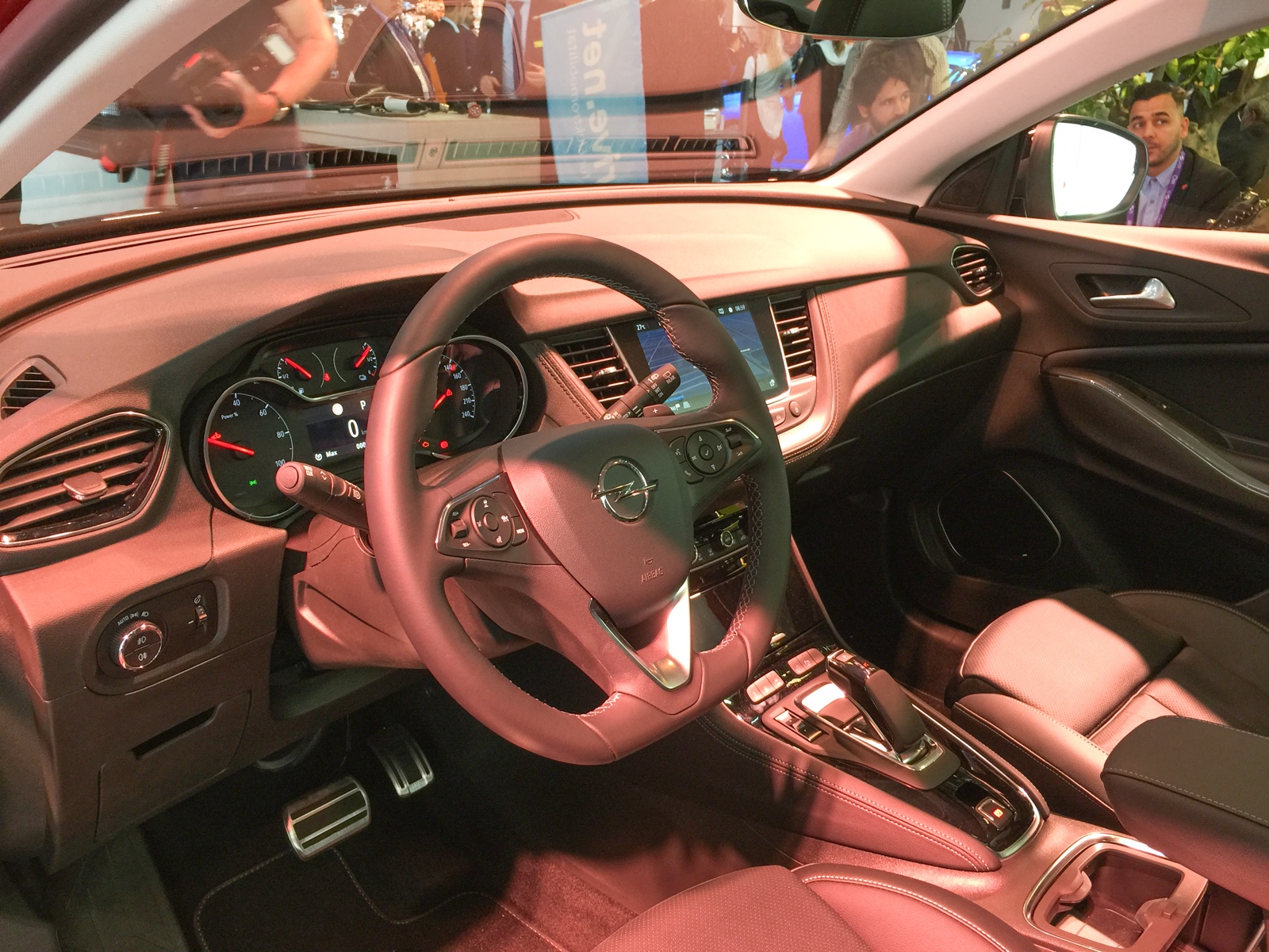 歐寶Grandland新能源車(chē)展高清大圖