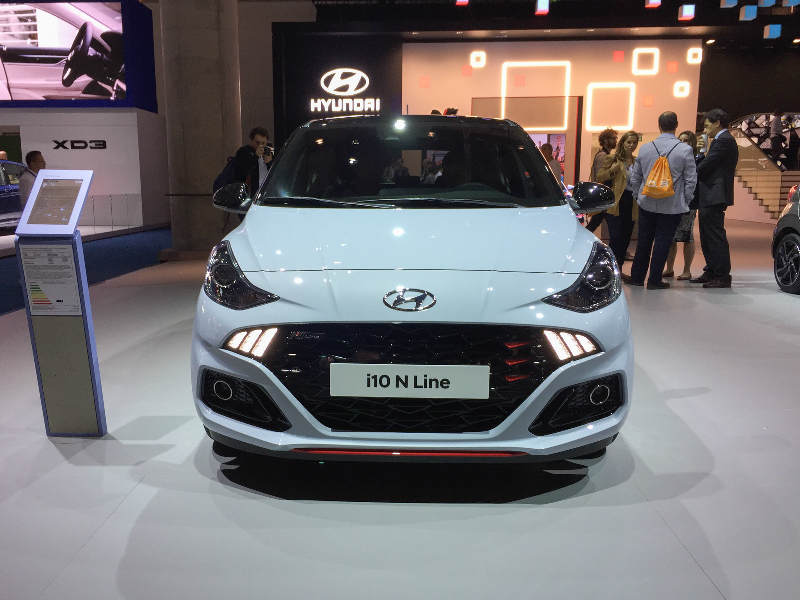 現(xiàn)代i10車展高清大圖