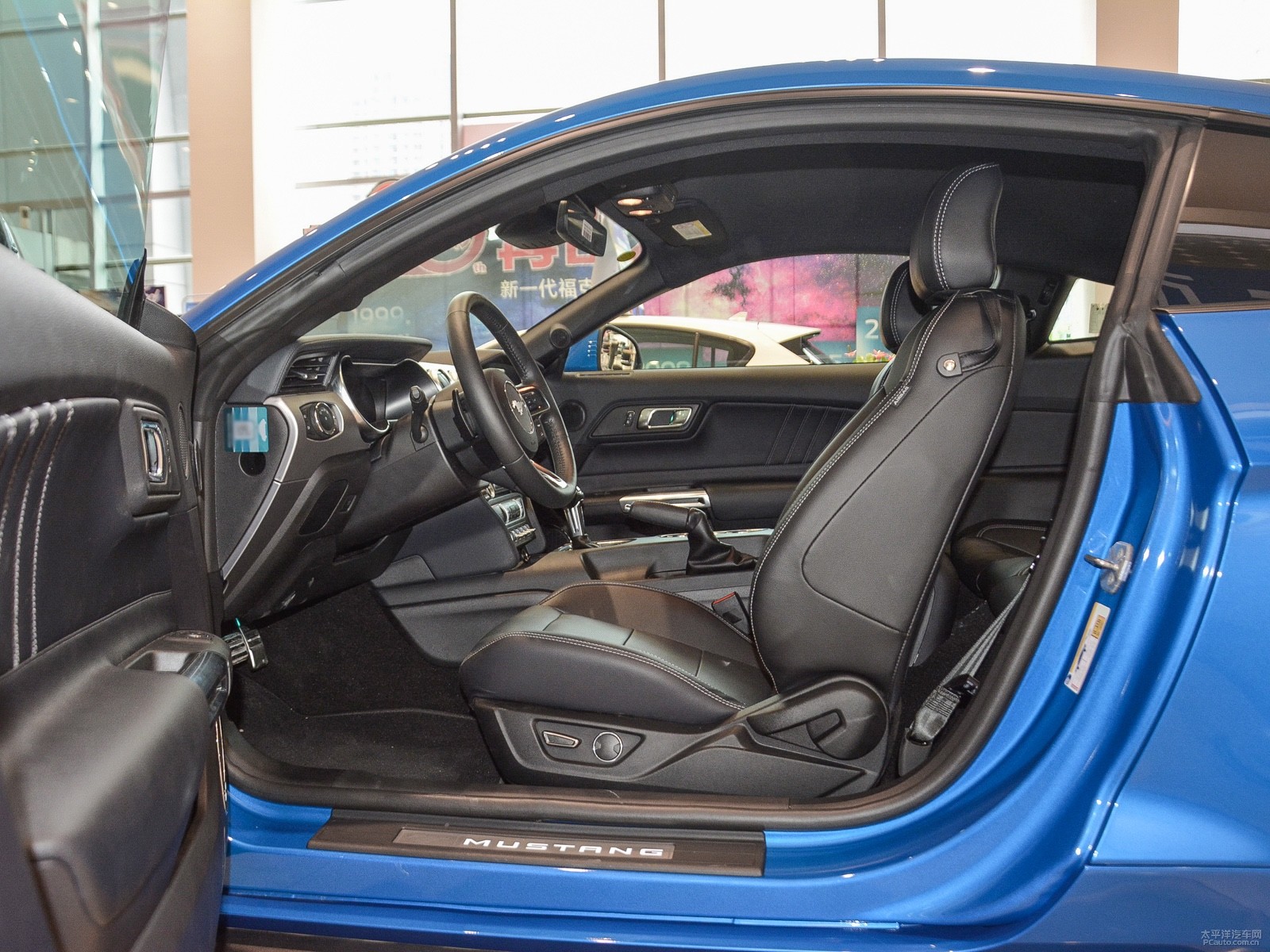 福特Mustang空間高清大圖