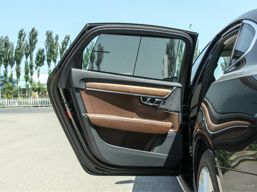 瑪瑙黑沃爾沃S90車廂內(nèi)飾圖片