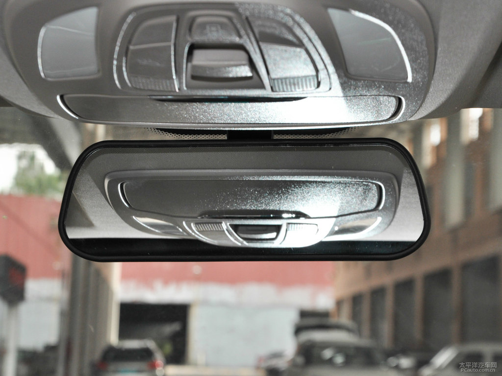 糖果白寶駿730車(chē)廂內(nèi)飾圖片