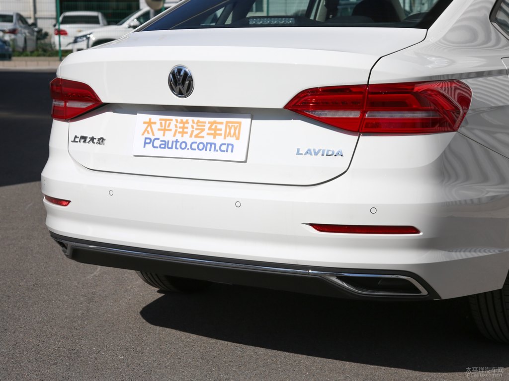 雅致白朗逸車尾外觀圖片
