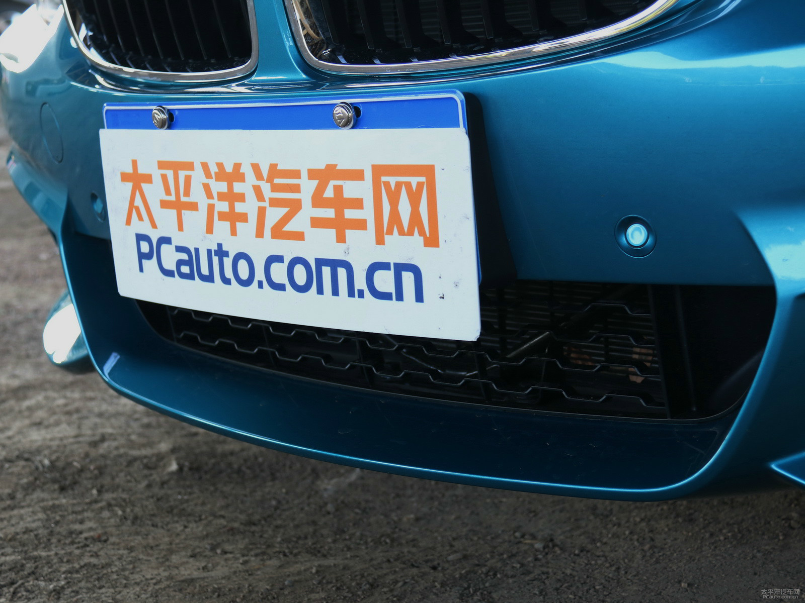 寶馬4系外觀高清大圖