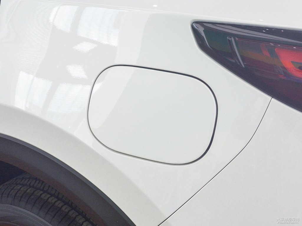 珠光白馬自達(dá)CX-5車(chē)身外觀(guān)圖片