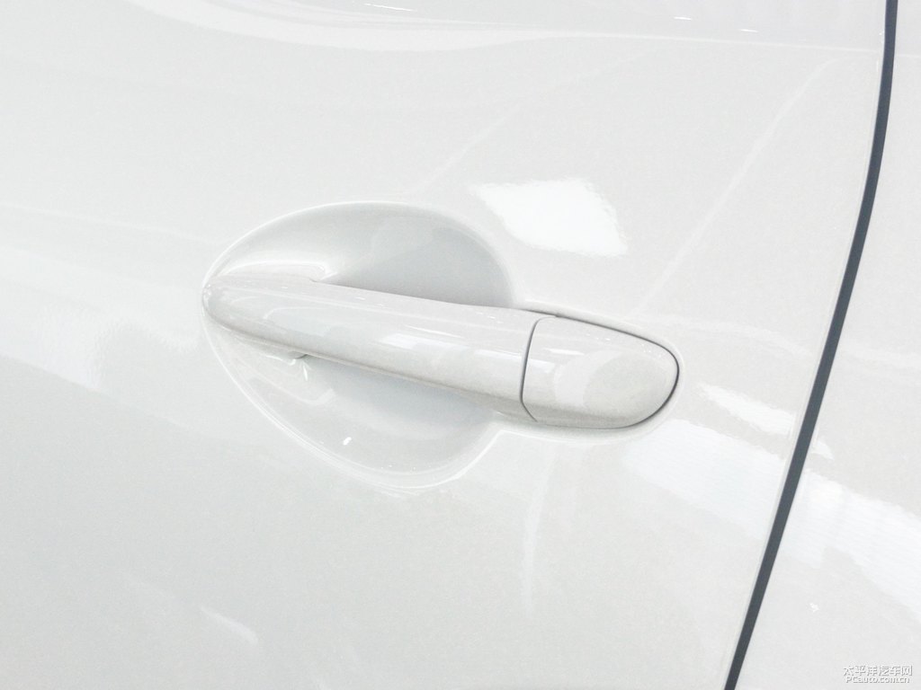 珠光白馬自達(dá)CX-5車身外觀圖片