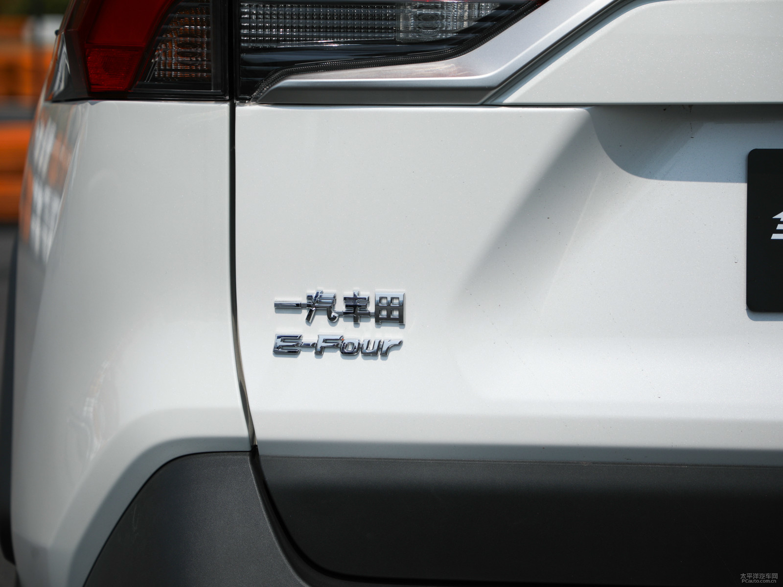 RAV4榮放外觀高清大圖