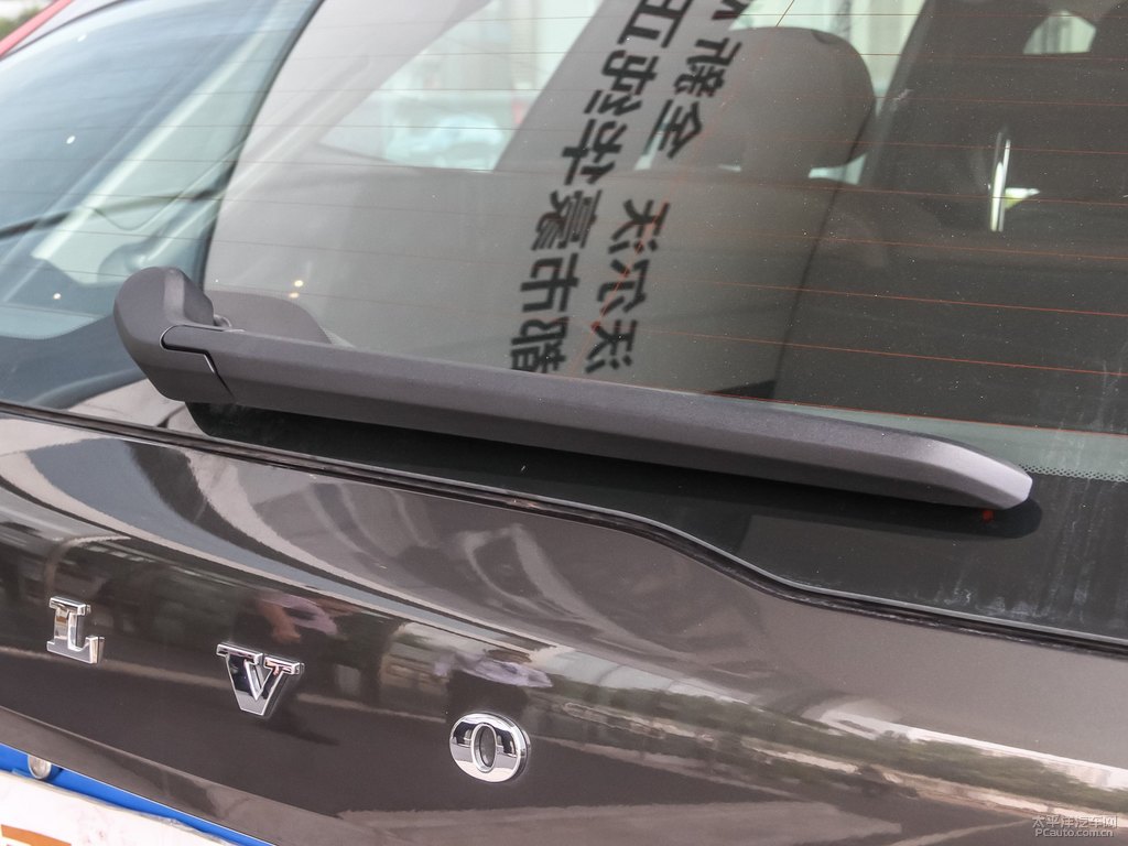 松林灰沃爾沃XC60車尾外觀圖片