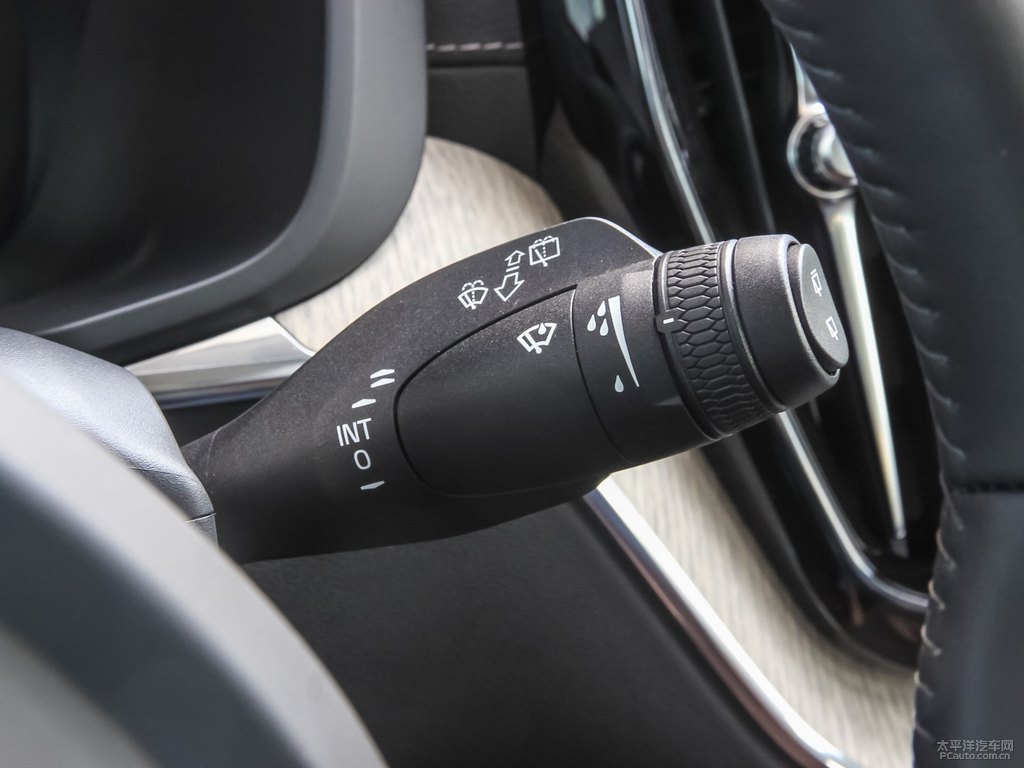 松林灰沃爾沃XC60中控內(nèi)飾圖片