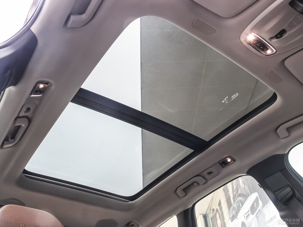松林灰沃爾沃XC60車廂內飾圖片